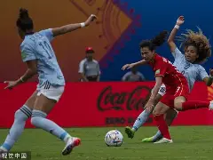 阿根廷女足在比赛中大放异彩，豪取胜利