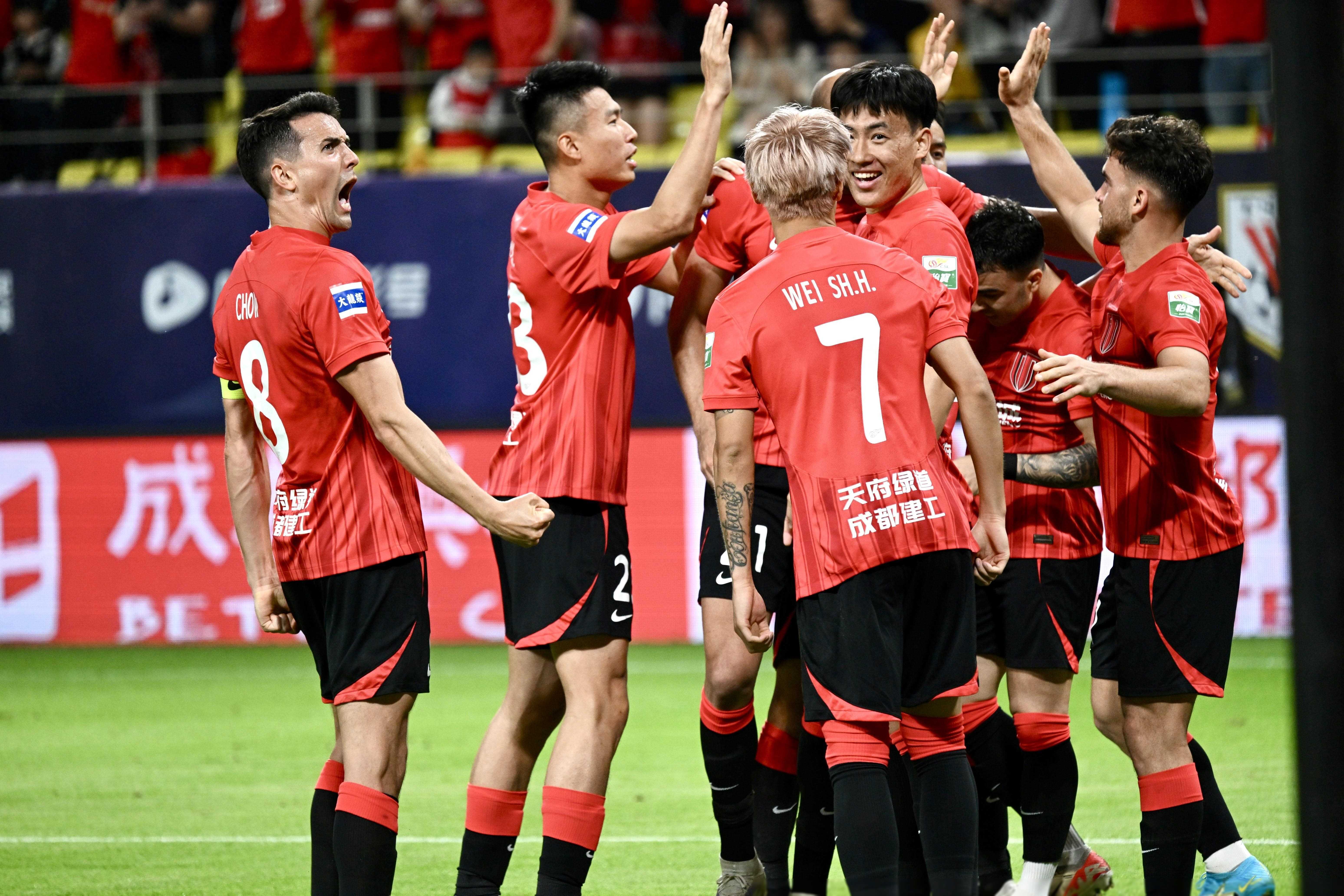 包含中超联赛球员奋力拼搏,场场精彩不容错过的词条 包含中超联赛球员奋力拼搏,场场精彩不容错过的词条